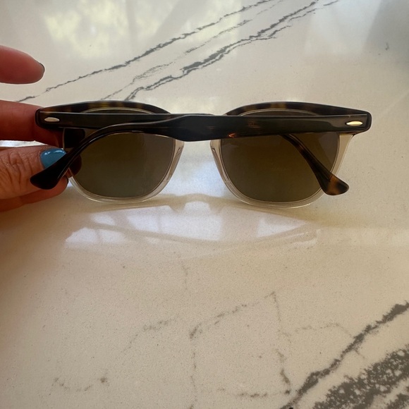 Ray-Ban Hawkeye Polarized Sunglasses with case - Picture 6 of 9